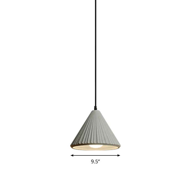 Lampe suspendue à cône cannelé à une lumière, plafond moderne en ciment pour bureau et cuisine Clearhalo
