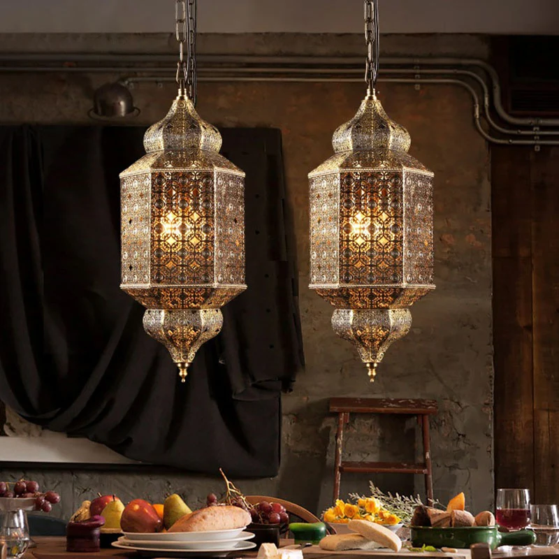 Lampe suspendue découpée d'asie du sud-est, éclairage de plafond en fer à 2 têtes en Bronze pour Restaurant Clearhalo