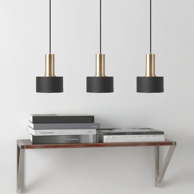 Lampe suspendue nordique à 1 ampoule, noire et dorée, ronde/cône/cylindre, pendentif goutte avec abat-jour en fer pour cui...