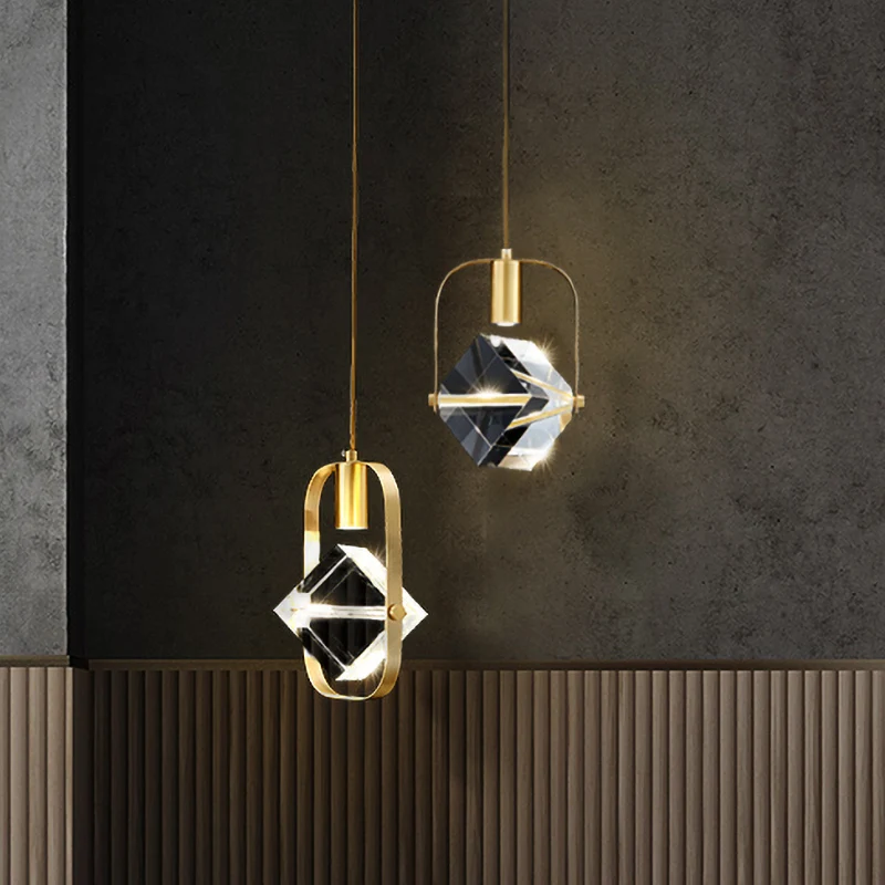 Lampe suspendue en or postmoderne à 2 têtes cubiques multi-lumière avec cadre en métal pour restaurant Clearhalo