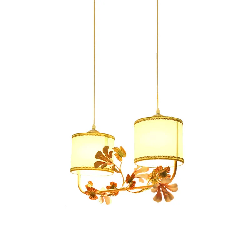 Lampe à suspension cylindrique pastorale multi-ampoules, plafonnier suspendu en tissu blanc avec décor de fleurs Clearhalo