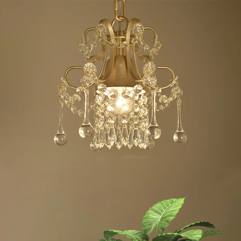 Lampe à suspension dorée à 1 ampoule, plafonnier suspendu avec cadre à défilement en métal de style classique avec gouttel...