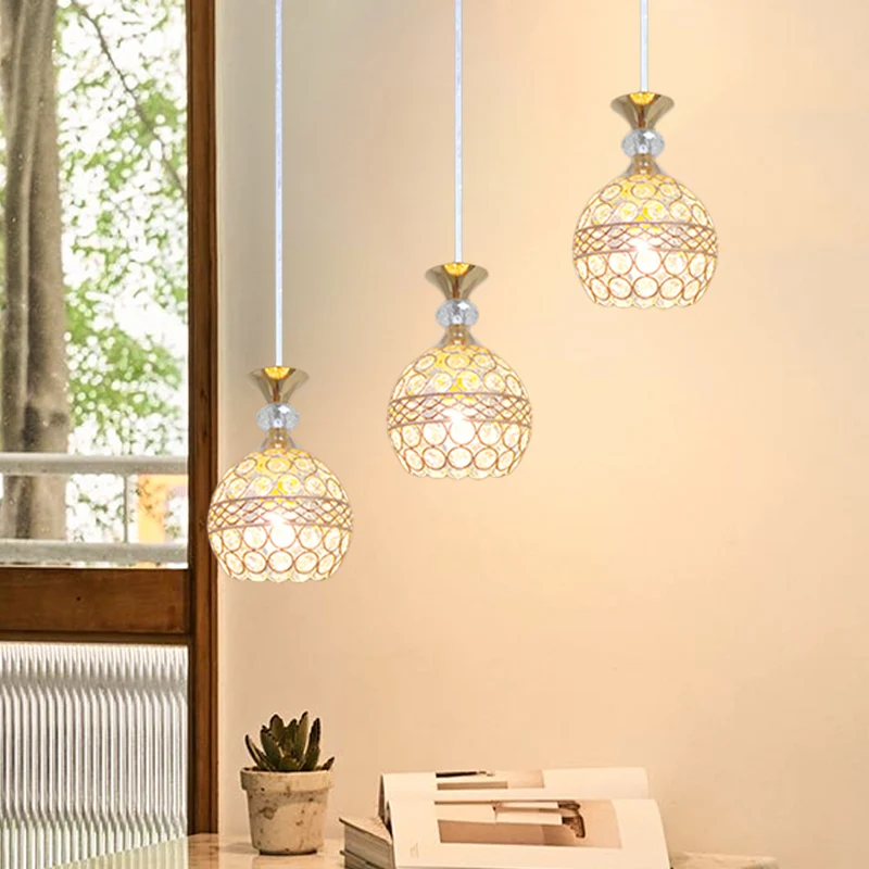 Lampe à suspension moderniste à 1 ampoule avec abat-jour incrusté de cristaux, luminaire de plafond à boule dorée Clearhalo