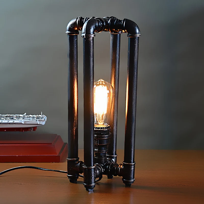 Lampe de table à brancher en fer noir, 1 lampe de table de chevet rustique avec conception de cage rectangulaire Clearhalo