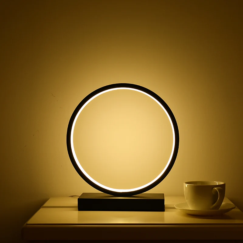Lampe de table de chambre à coucher en métal de veilleuse LED de cercle de simplicité avec la base rectangulaire Clearhalo
