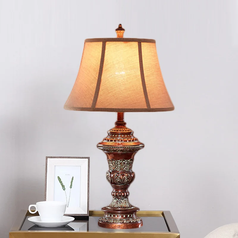 Lampe de table de chevet avec abat-jour en forme de cloche de style vintage, 1 ampoule, lampe de bureau en tissu rouge mar...