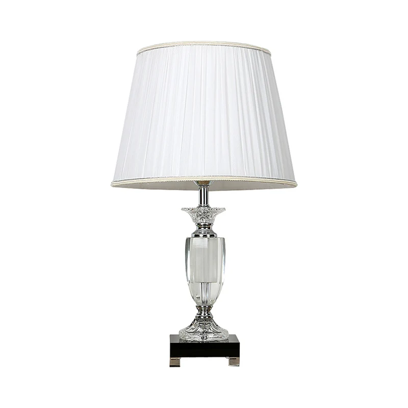 Lampe de table de chevet conique en tissu de style traditionnel à 1 lumière blanche avec base en cristal Clearhalo