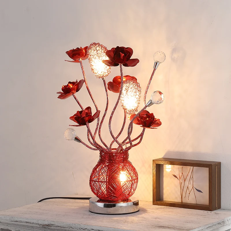 Lampe de Table de chevet à fleurs LED rouge, éclairage de Table décoratif en métal avec branche d'aile avec Base de pot Cl...