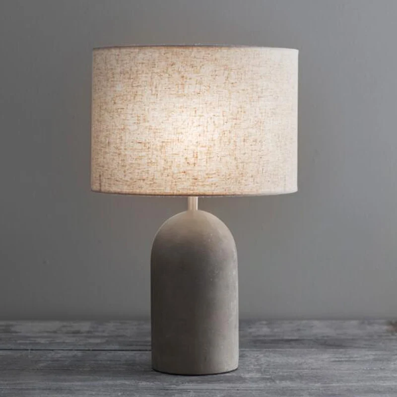 Lampe de table de chevet tambour de style moderne en tissu à 1 ampoule avec base en ciment gris Clearhalo