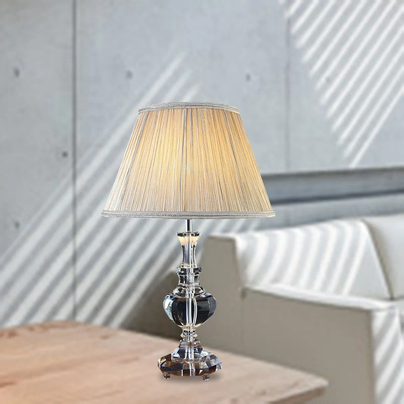 Lampe de table de chevet en tissu à 1 lumière, veilleuse conique rustique beige pour chambre à coucher avec accent de cris...