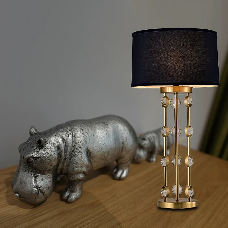 Lampe de table classique à 1 lumière en forme de tambour, éclairage de travail en tissu noir pour chambre à coucher Clearhalo