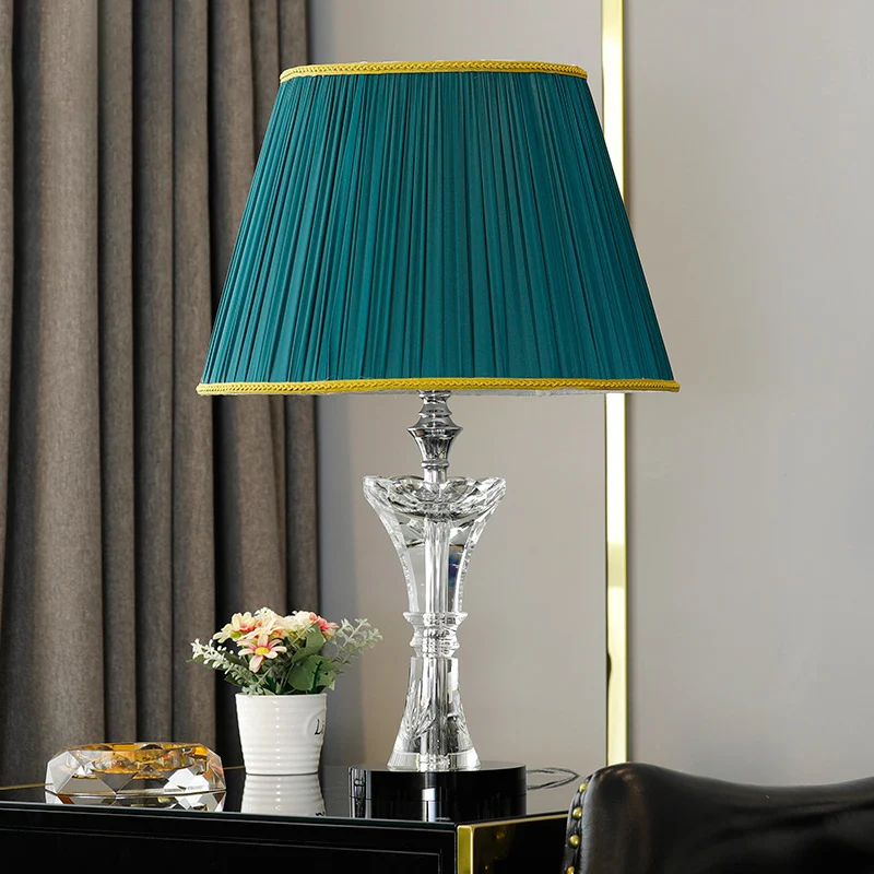 Lampe de table à cône vert, éclairage de nuit contemporain en cristal K9 à 1 tête avec détails imitation tressés Clearhalo