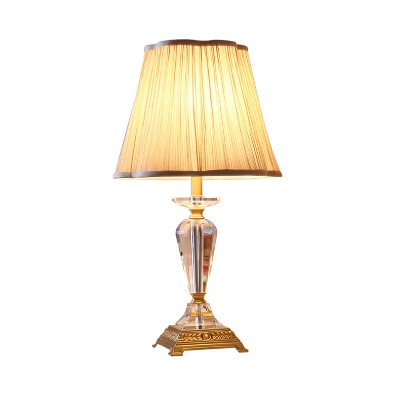 Lampe de table conique moderne en cristal biseauté, 1 ampoule, beige, avec abat-jour en tissu Clearhalo