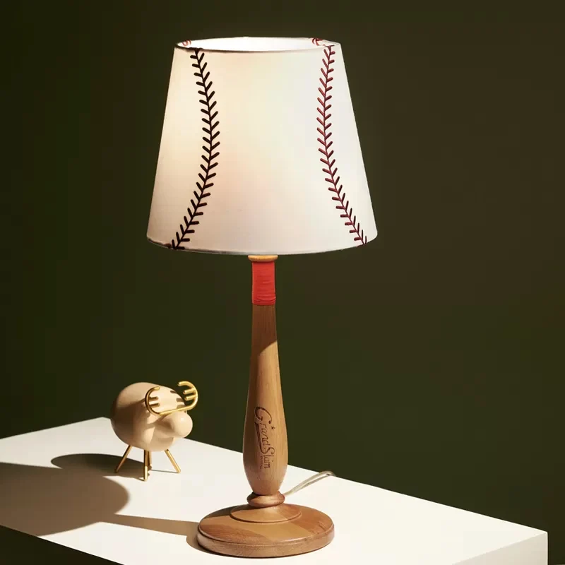 Lampe de table conique en tissu Modernism, lampe de chevet à 1 lumière marron/bois avec motif baseball Clearhalo