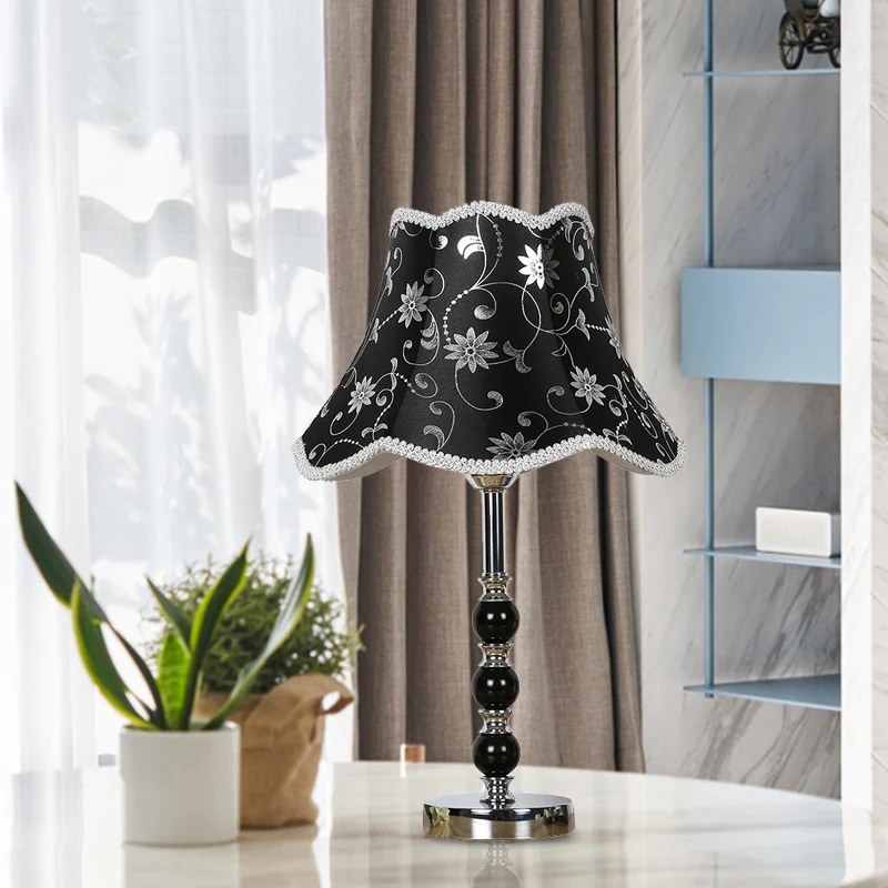 Lampe de table en cristal à 1 lumière, veilleuse de chambre festonnée noire de campagne avec motif de fleurs Clearhalo