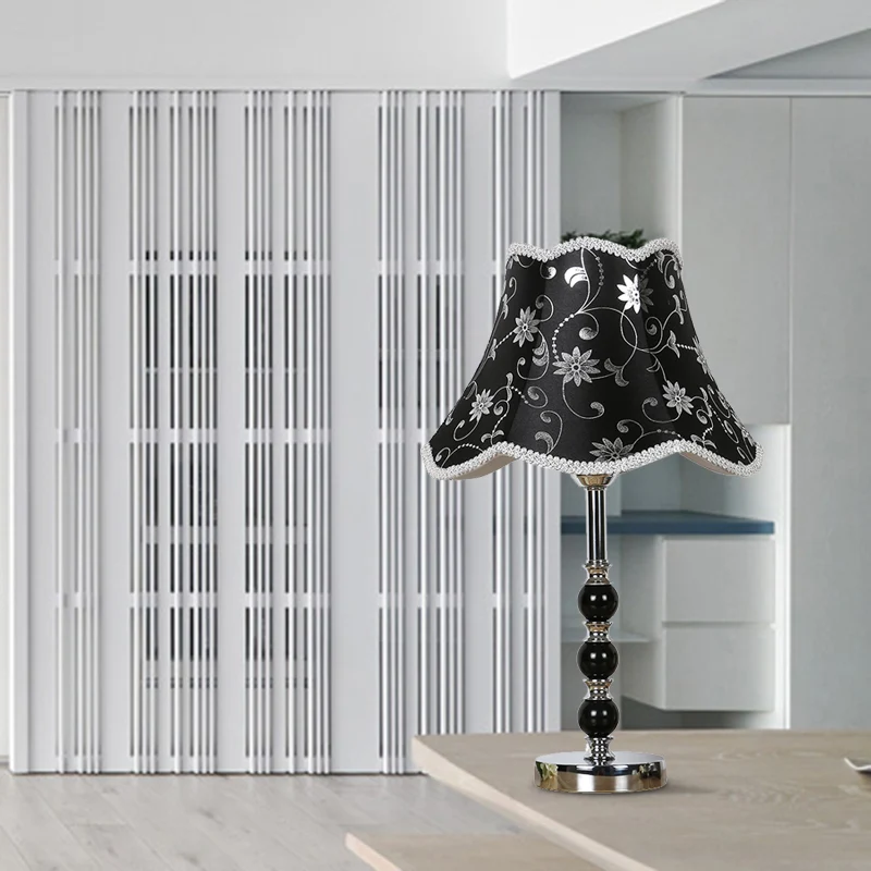 Lampe de table en cristal à 1 lumière, veilleuse de chambre festonnée noire de campagne avec motif de fleurs Clearhalo