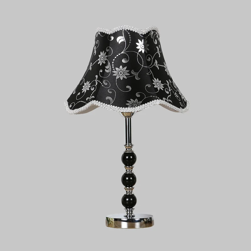 Lampe de table en cristal à 1 lumière, veilleuse de chambre festonnée noire de campagne avec motif de fleurs Clearhalo
