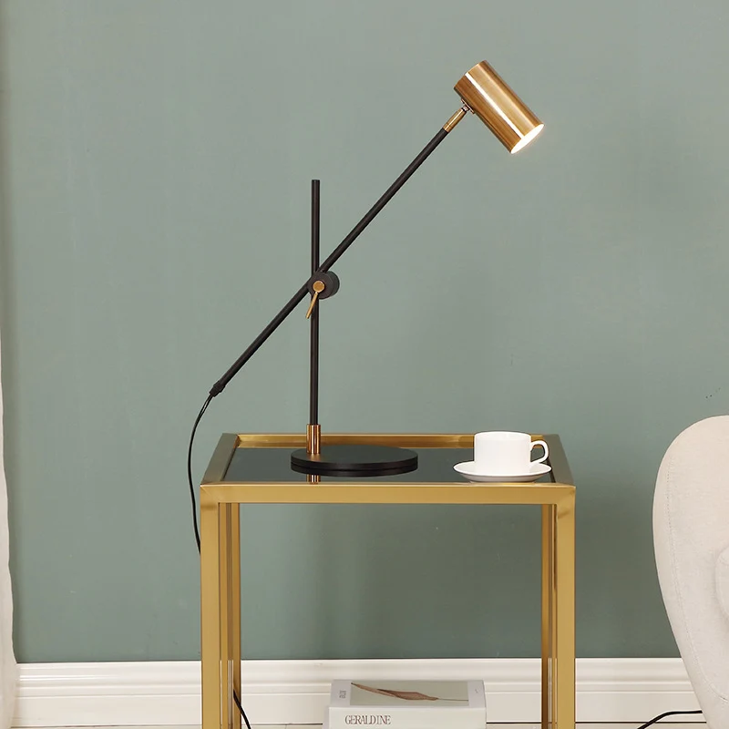 Lampe de table cylindrique en métal, petite lampe de bureau moderne à 1 ampoule, noire et dorée, avec nœud rotatif Clearhalo