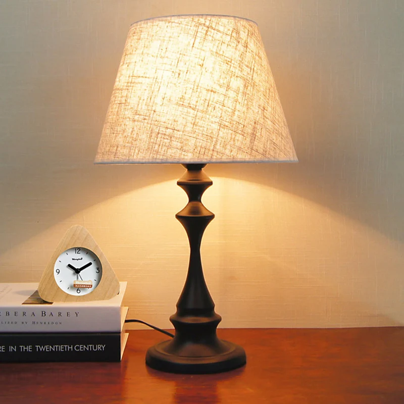 Lampe de table d'étude à 1 ampoule, petite lampe de bureau blanche moderne avec large abat-jour en tissu évasé Clearhalo