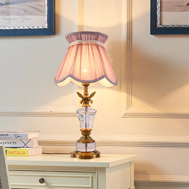Lampe de table festonnée en tissu moderniste, lampe de lecture à 1 ampoule en rose avec bordure tressée Clearhalo