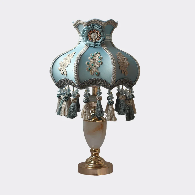 Lampe de table en forme d'urne en marbre, éclairage de nuit français à 1 tête avec abat-jour en tissu et pompon Clearhalo