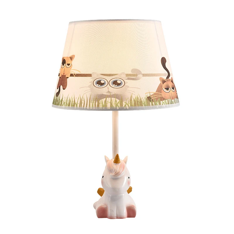Lampe de table licorne rose, lampe de table de chevet en résine à 1 tête avec abat-jour empire à motifs Clearhalo