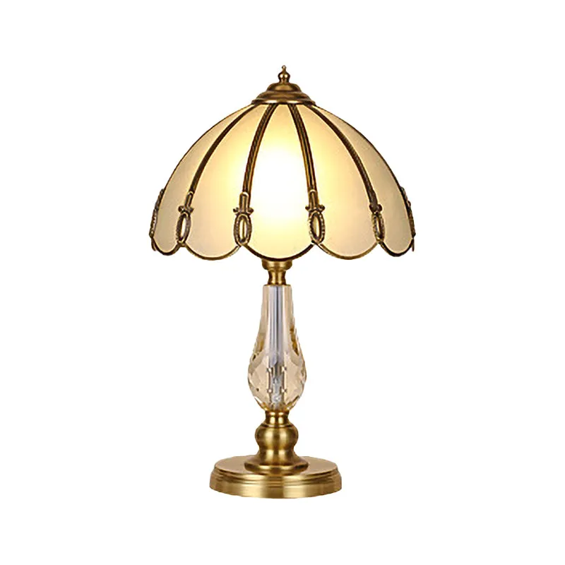 Lampe de table de nuit à 1 ampoule, abat-jour festonné vintage, beige/verre dépoli, lampe de chevet en or avec accents de...
