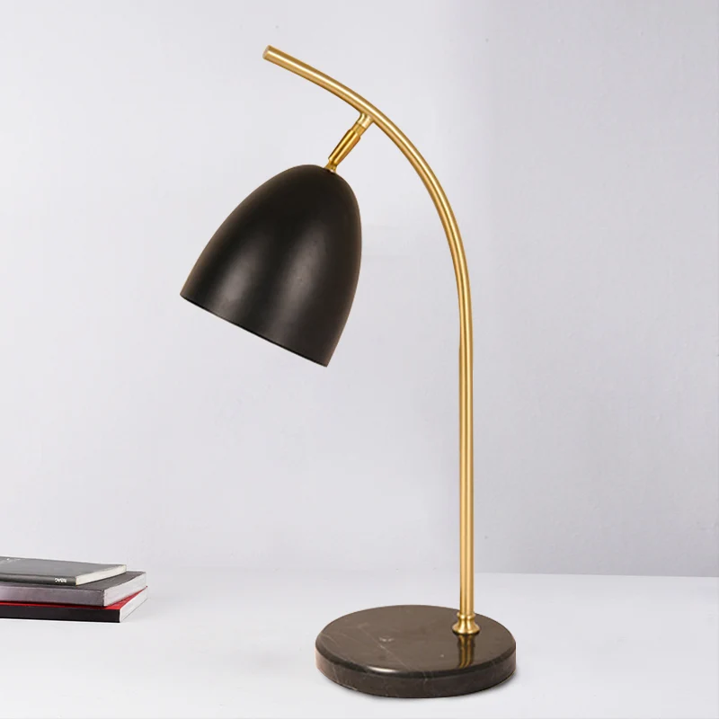 Lampe de table de nuit moderne à 1 ampoule avec abat-jour en métal, finition blanche/noire, lampe de bureau en forme de cl...