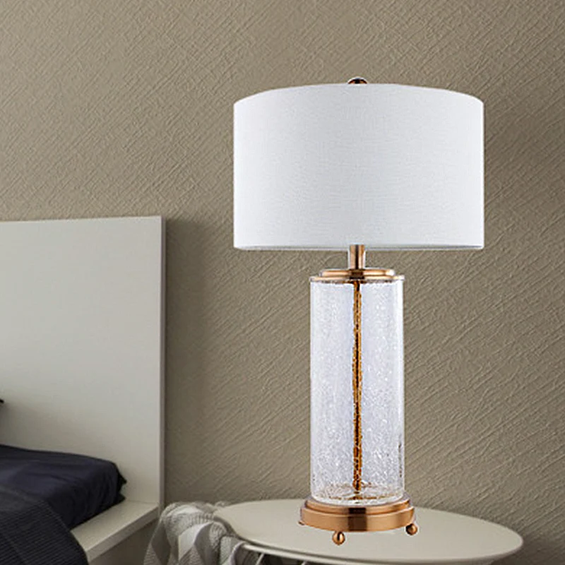 Lampe de table de nuit ronde blanche en tissu classique à 1 lumière pour chambre à coucher avec base cylindrique en verre...