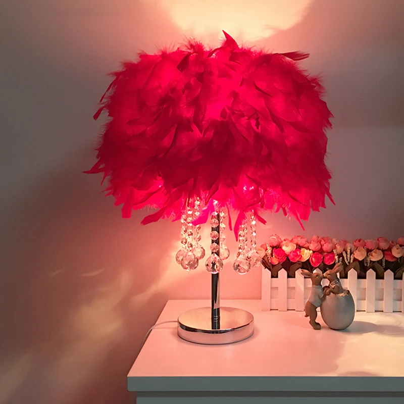 Lampe de table de nuit ronde en plumes, lampe de table contemporaine à 1 ampoule rouge/rose/violet avec goutte de cristal...