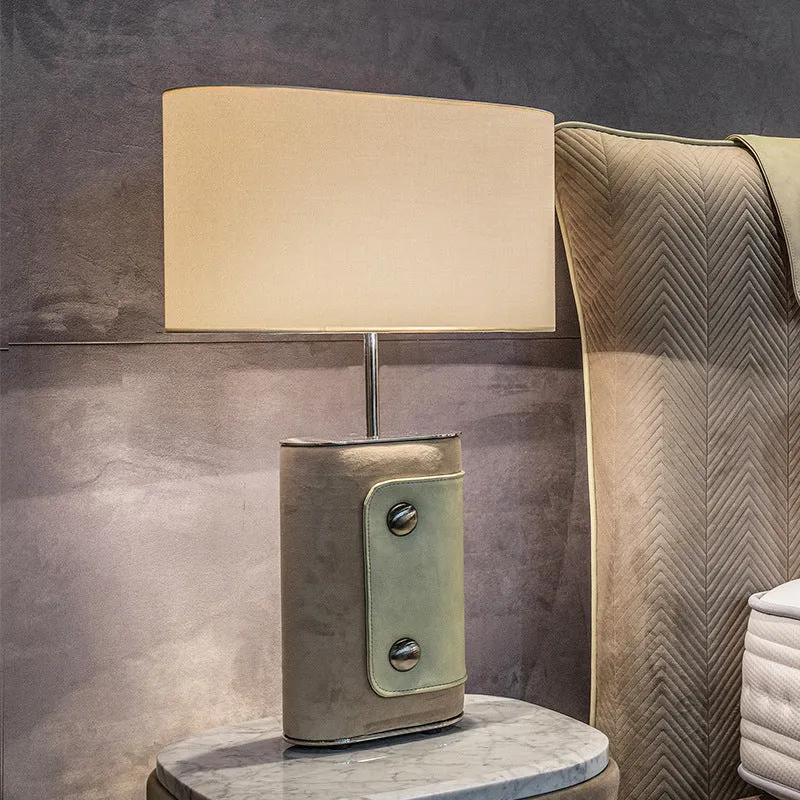 Lampe de table ombragée en tissu contemporain, petite lampe de bureau à 1 tête en blanc pour chambre à coucher Clearhalo