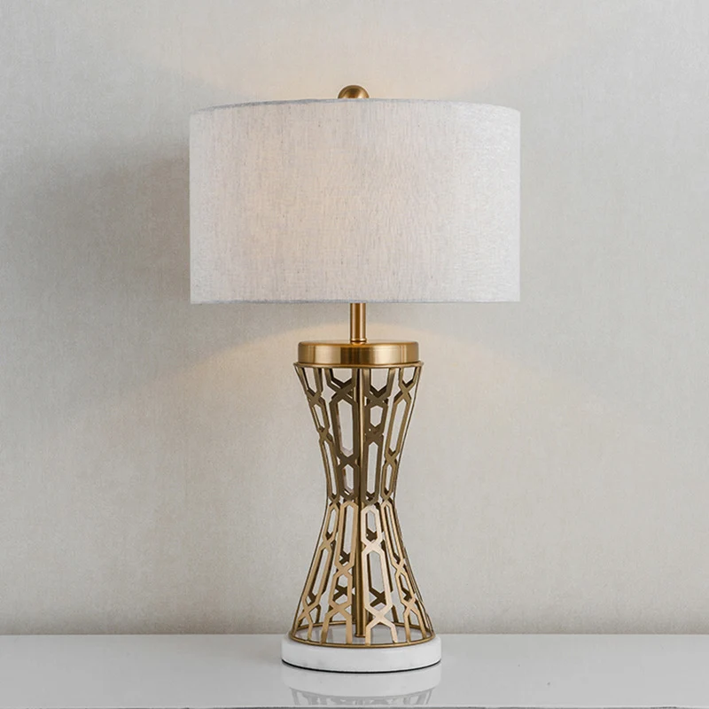 Lampe de table tambour en tissu, éclairage de travail traditionnel à 1 lumière pour chambre à coucher, doré avec serviette...