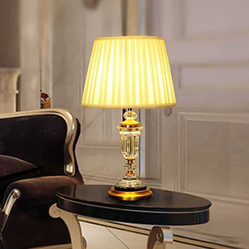 Lampe de table en tissu tonneau moderniste, 1 ampoule, petite lampe de bureau beige pour salle à manger Clearhalo