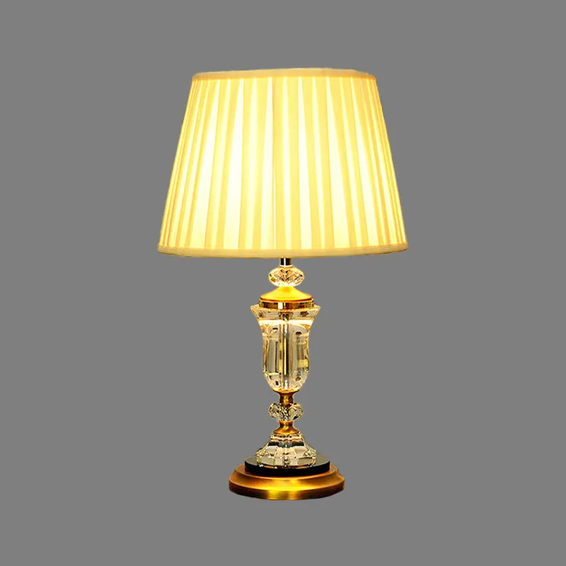 Lampe de table en tissu tonneau moderniste, 1 ampoule, petite lampe de bureau beige pour salle à manger Clearhalo