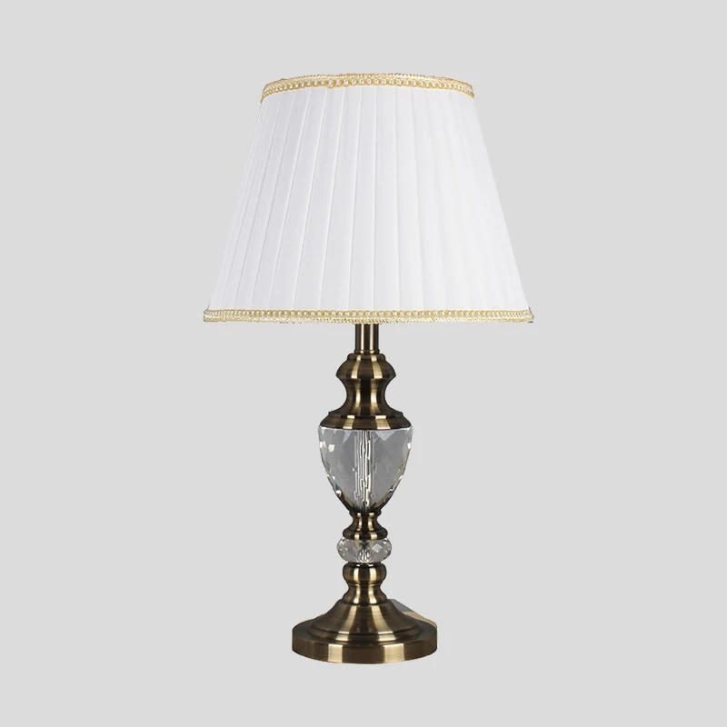 Lampe de table évasée en cristal, tissu moderne, 1 ampoule, petite lampe de bureau en blanc pour le salon Clearhalo