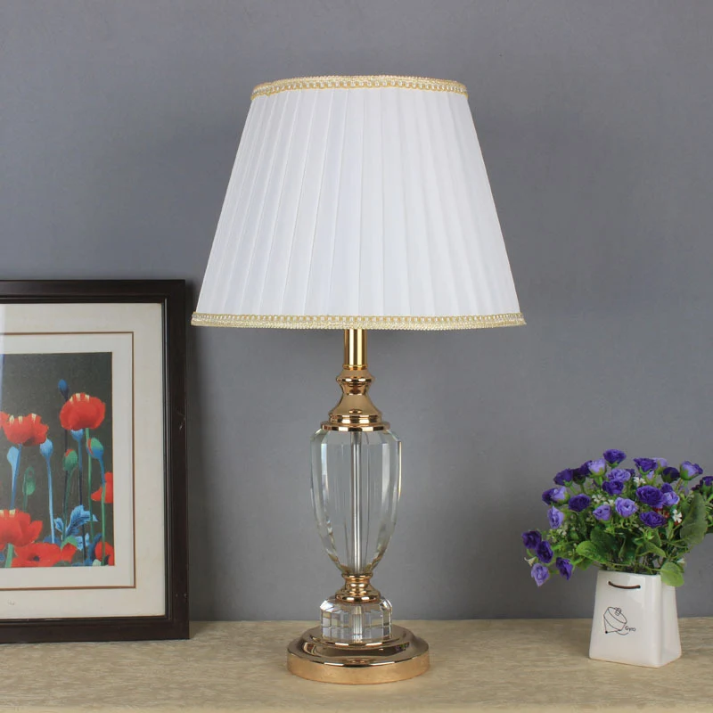 Lampe de travail à tambour conique moderniste en tissu, lampe de table de chevet à 1 tête en blanc pour chevet Clearhalo