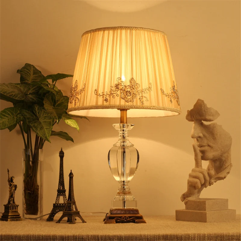 Lampe de travail en tissu incurvé modernisme, petite lampe de bureau en cristal taillé à la main, 1 ampoule, beige Clearhalo