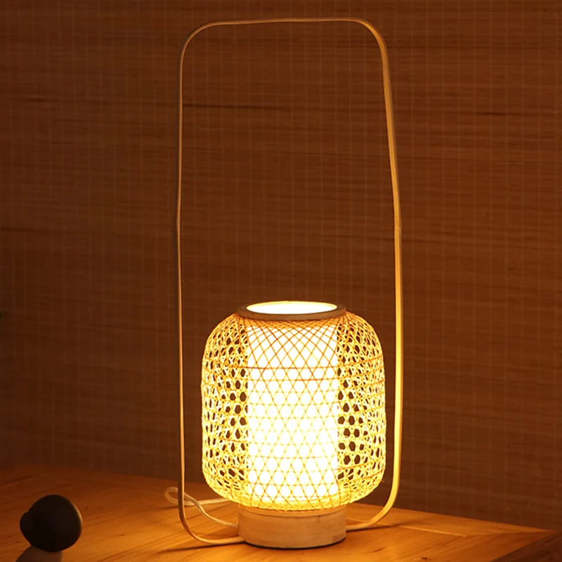 Lampe de travail torsadée à la main en bambou, petite lampe de bureau à 1 ampoule, beige, avec poignée rectangulaire Clear...