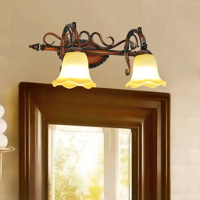 Lampe de vanité de salle de bains évasée, verre givré traditionnel, 1/2/3 lumières, applique en cuivre Clearhalo