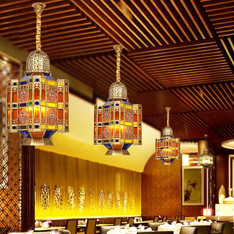 Lanterne gravée, plafonnier de Restaurant, vitrail traditionnel, lustre suspendu en laiton à 3 têtes Clearhalo