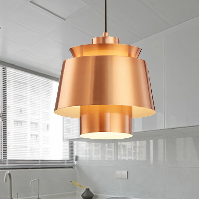 Luminaire suspendu conique de style moderniste, lampe à suspension métallique à 1 tête pour salon, noir/gris Clearhalo