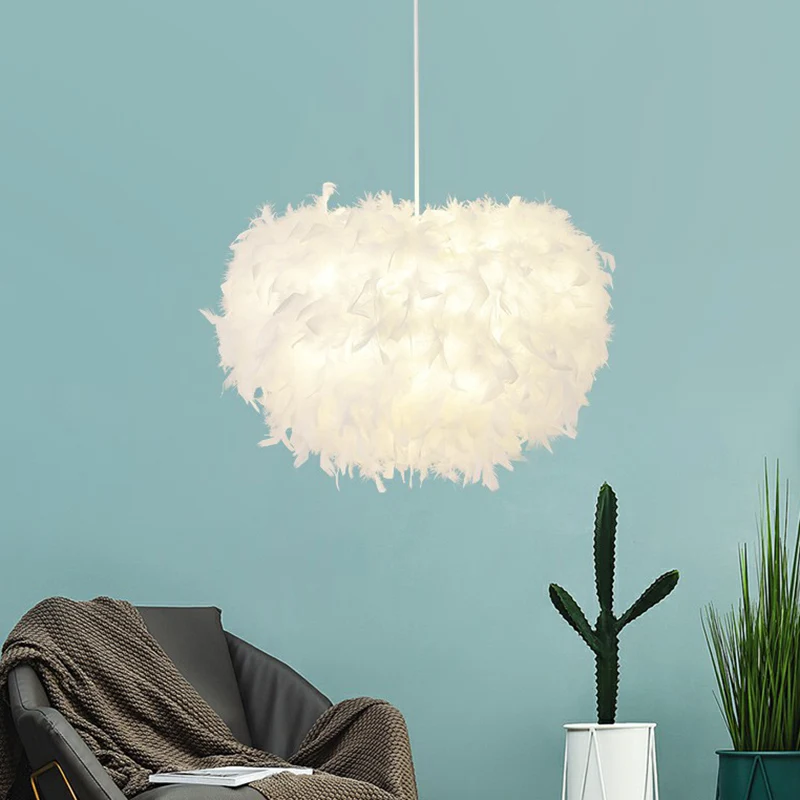 Luminaire suspendu hémisphère minimaliste en plumes pour salon, luminaire suspendu en blanc Clearhalo