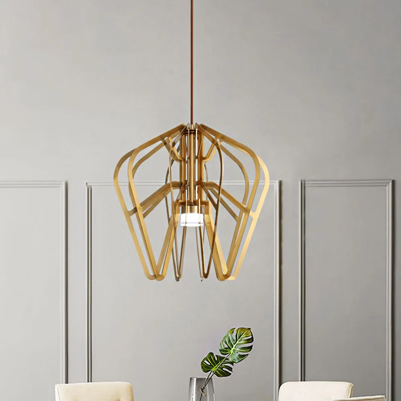 Luminaire suspendu à LED postmoderne en métal en forme de couronne en or Clearhalo