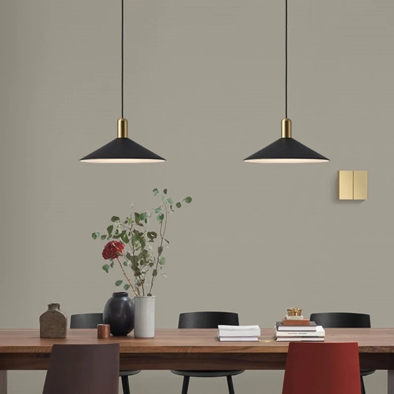 Luminaire suspendu en métal noir, luminaire suspendu de Style rétro en forme de cône Clearhalo
