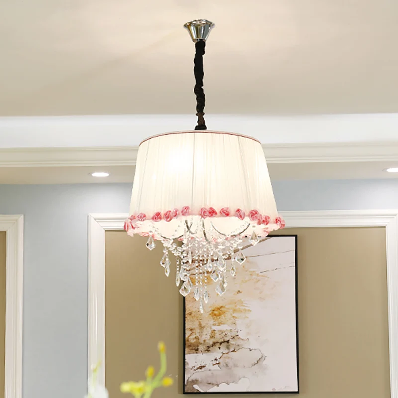 Lustre conique à 4 lumières, suspension moderne en tissu avec perle de cristal transparent en blanc et rose pour chambre à...