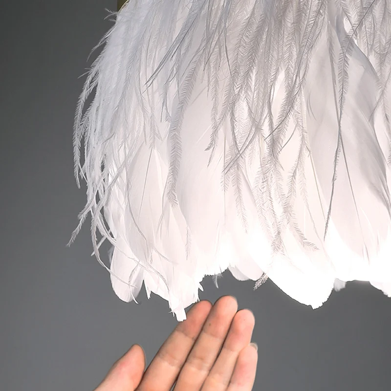 Lustre en forme de couronne pour chambre de fille, kit de suspension à 2 lumières en plumes de style nordique Clearhalo
