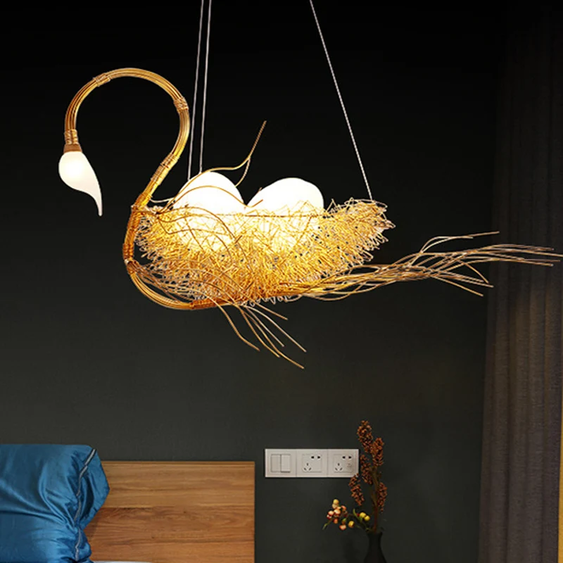Lustre en forme d'oie dorée, lumière suspendue postmoderne à 3 lumières en métal avec Design en forme d'œuf Clearhalo