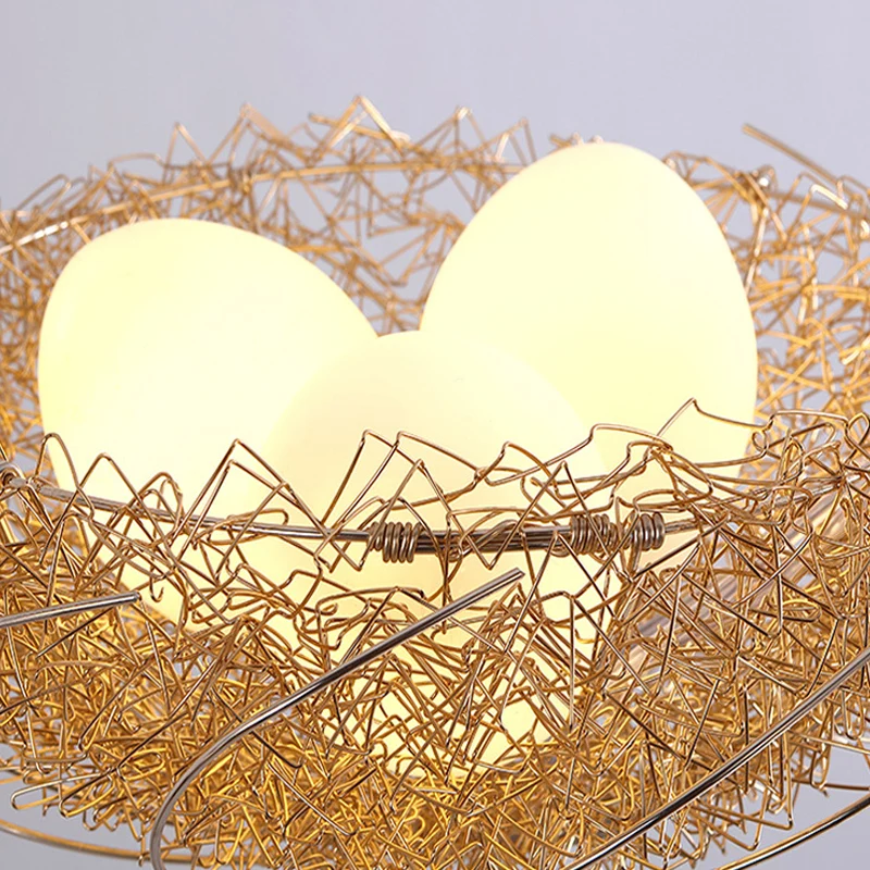 Lustre en forme d'oie dorée, lumière suspendue postmoderne à 3 lumières en métal avec Design en forme d'œuf Clearhalo
