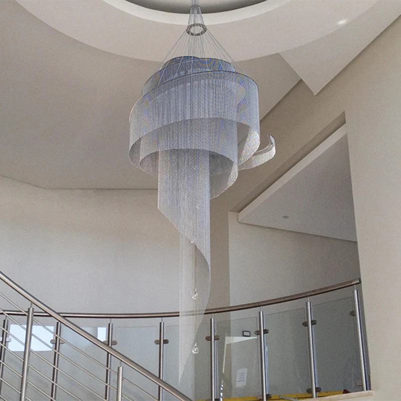 Lustre à pampilles en spirale Glam, plafonnier moderne et élégant en métal à 4 lumières pour hall Clearhalo