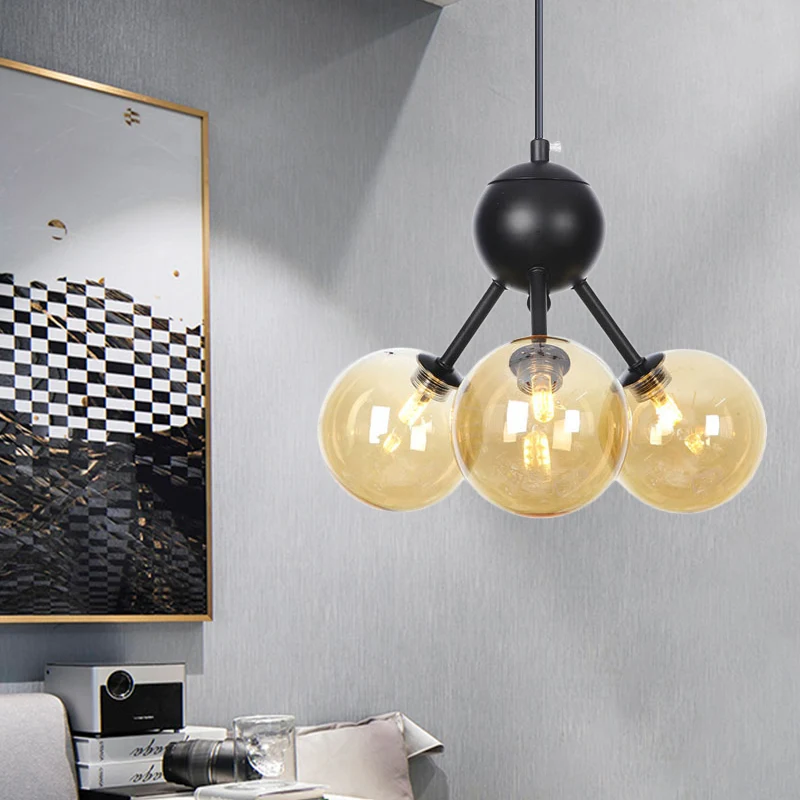 Lustre de plafond en forme de globe en verre ambré, lampe suspendue moderniste à 3 têtes LED en noir Clearhalo